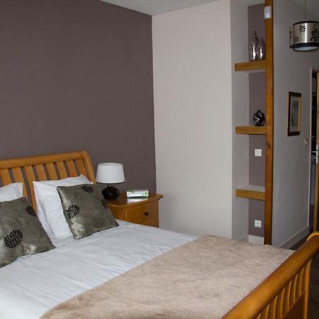 Pont Vieux Chambres D'Hotes Confolens Ngoại thất bức ảnh