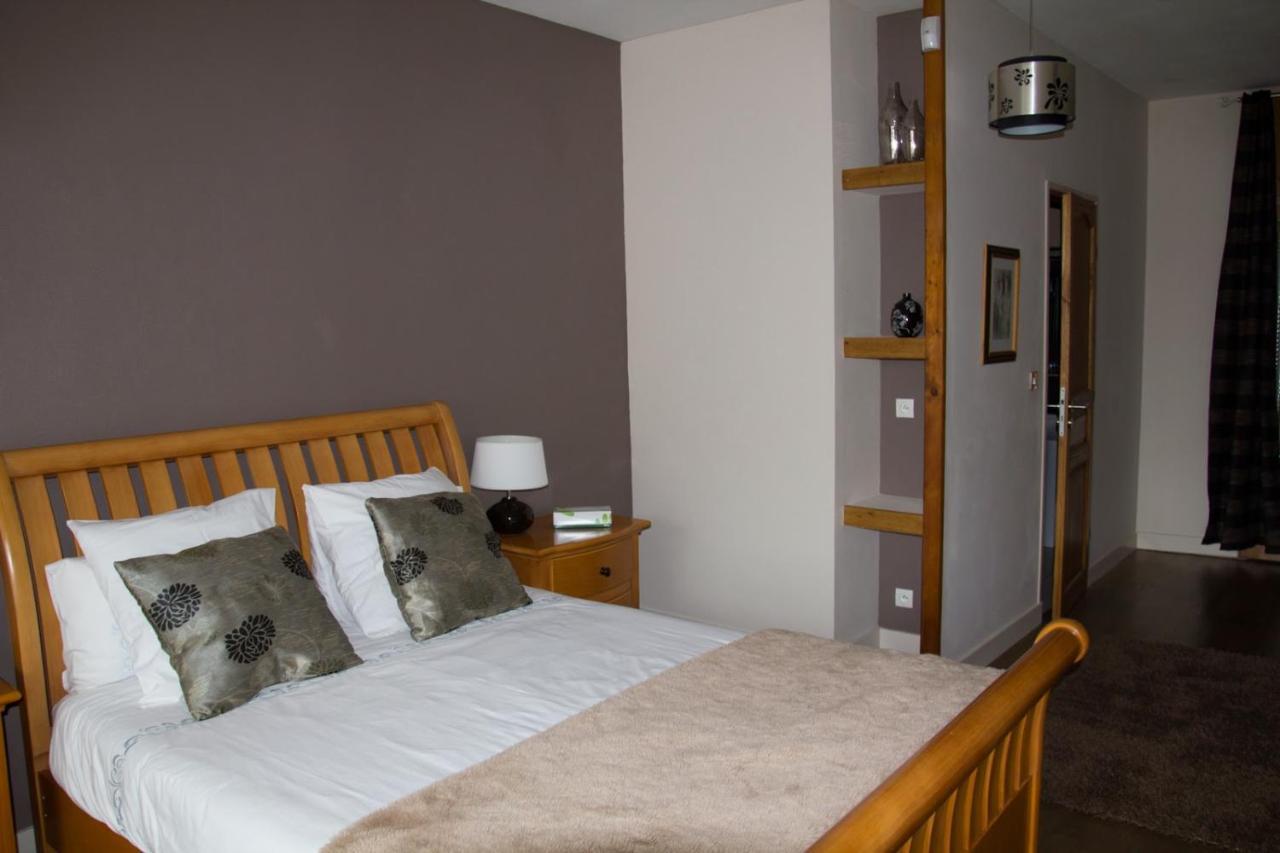 Pont Vieux Chambres D'Hotes Confolens Ngoại thất bức ảnh